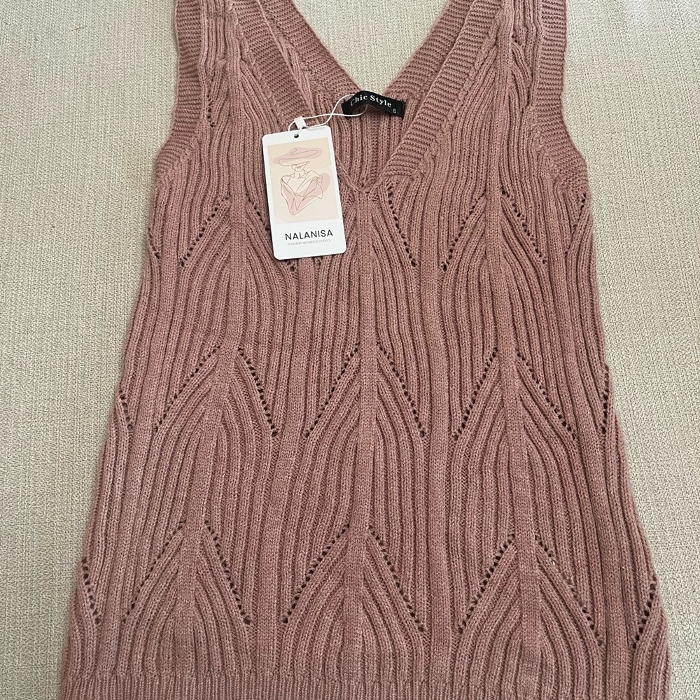 Women's V-Neck Sweater in Pink